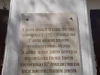 Мемориальная доска на здании, в котором в 1941 г. формировался 3 полк 5-й дивизии народного ополчения Фрунзенского района г. Москвы.   1-й пер. Тружеников, 18
