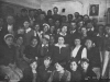 Лопасненская школа. Л.В. Дорожкин в верхнем ряду крайний справа, у печки.