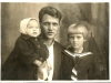 Сергей Родионович с детьми, слева Людмила, справа Галина. 24.08.1940 г.