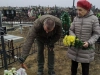 На могиле Шимкевича, А. В. Петрович и супруга, декабрь 2019